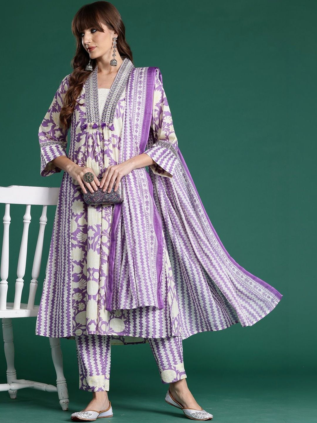 Women Floral Printed Empire Thread Work Pure Cotton Kurta with Trousers & With Dupatta