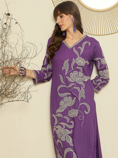 Women Ethnic Motifs Embroidered Regular Thread Work Kurta with Trouser