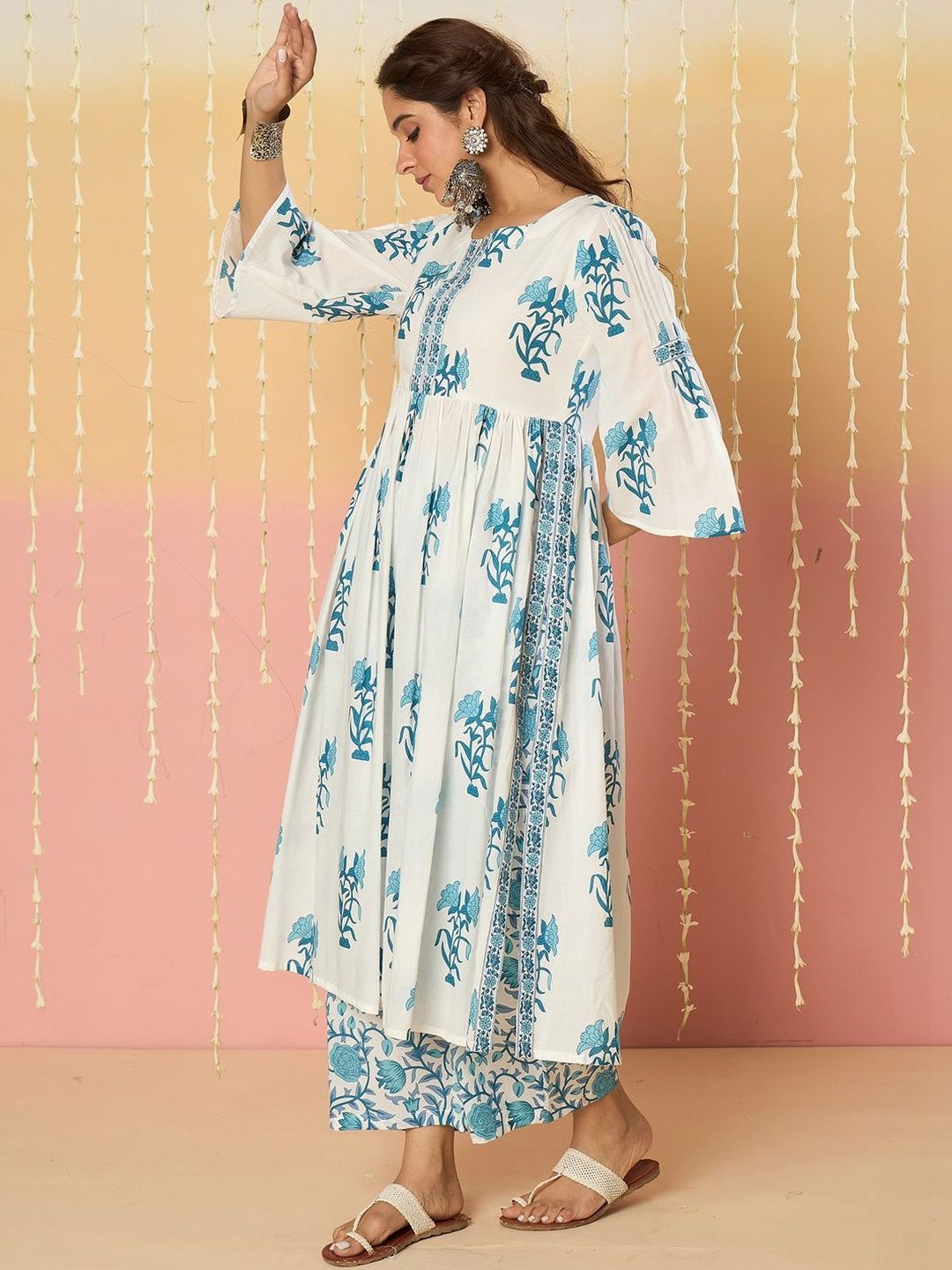 Women Floral Printed Empire Pure Cotton Kurta with Trousers