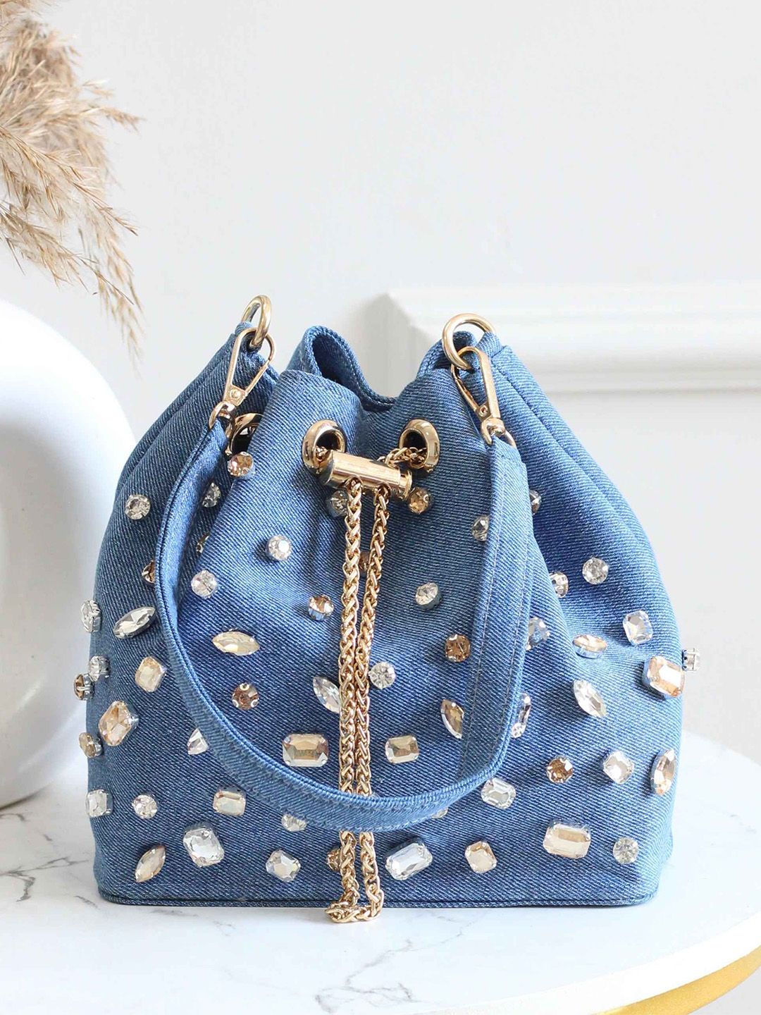 Dhiyona NR Embroidered Potli Clutch