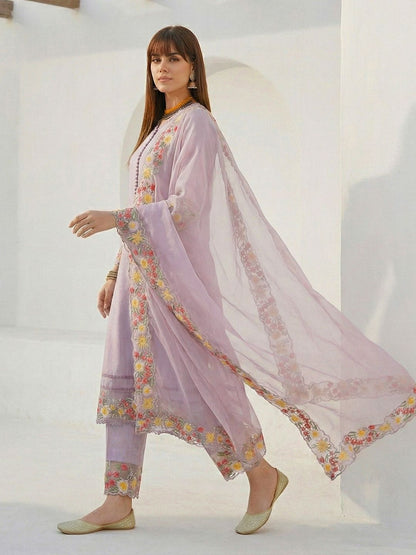 Dhiyona CH Women Floral Embroidered Regular Thread Work Kurta with Trousers & With Dupatta