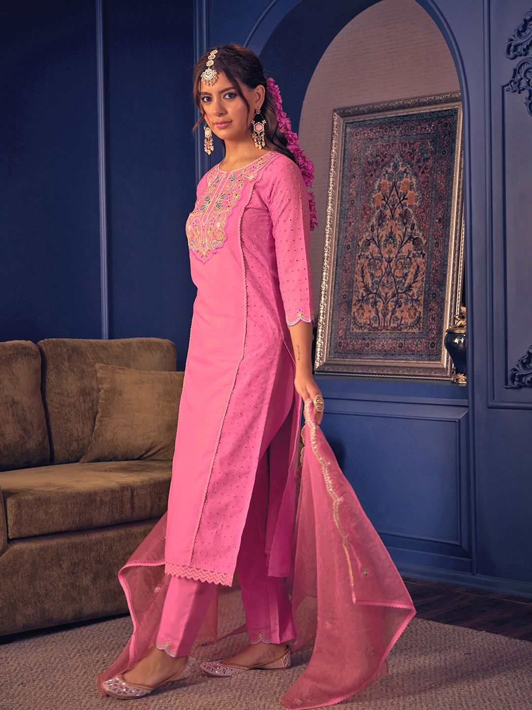 Dhiyona CH Women Floral Embroidered Sequinned Kurta with Trousers & Dupatta