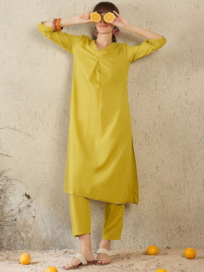 Dhiyona IE Women Solid V-Neck Top and Trousers Co-Ords