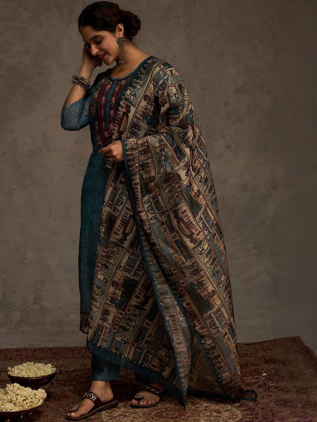 Women Ethnic Motifs Embroidered Thread Work Kurta with Trousers & Dupatta