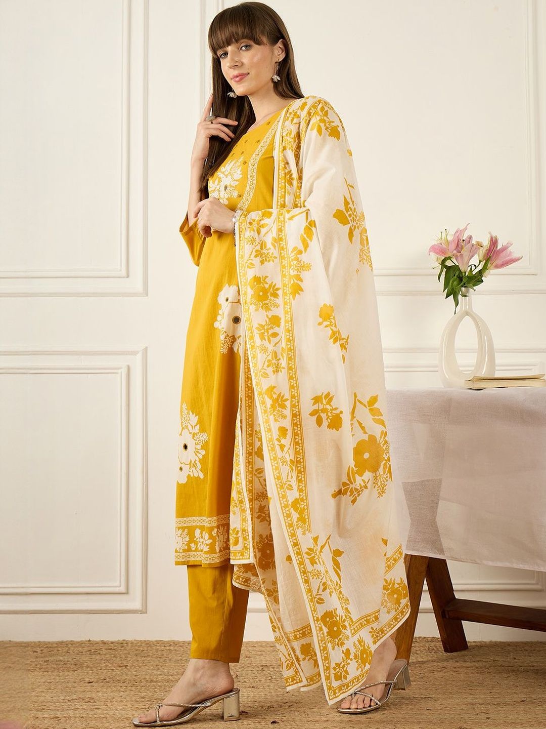 Women Floral Printed Regular Mirror Work Pure Cotton Kurta with Trousers & With Dupatta