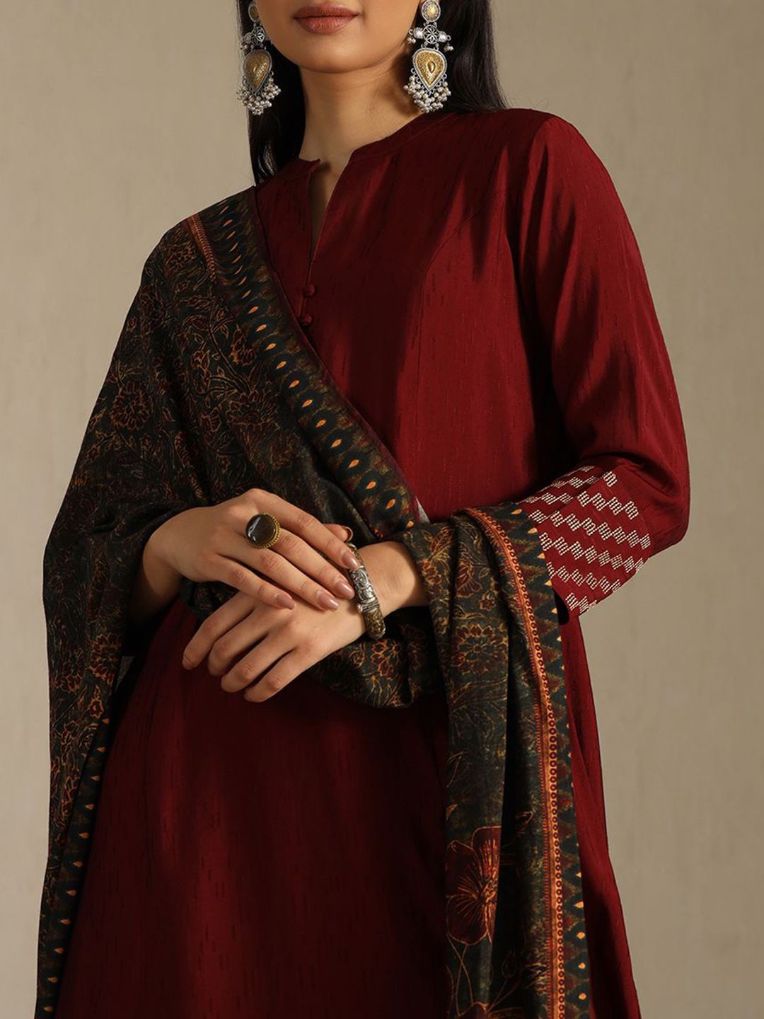 Dhiyona SO Women's V-Neck A-Line Kurta With Trousers & Dupatta