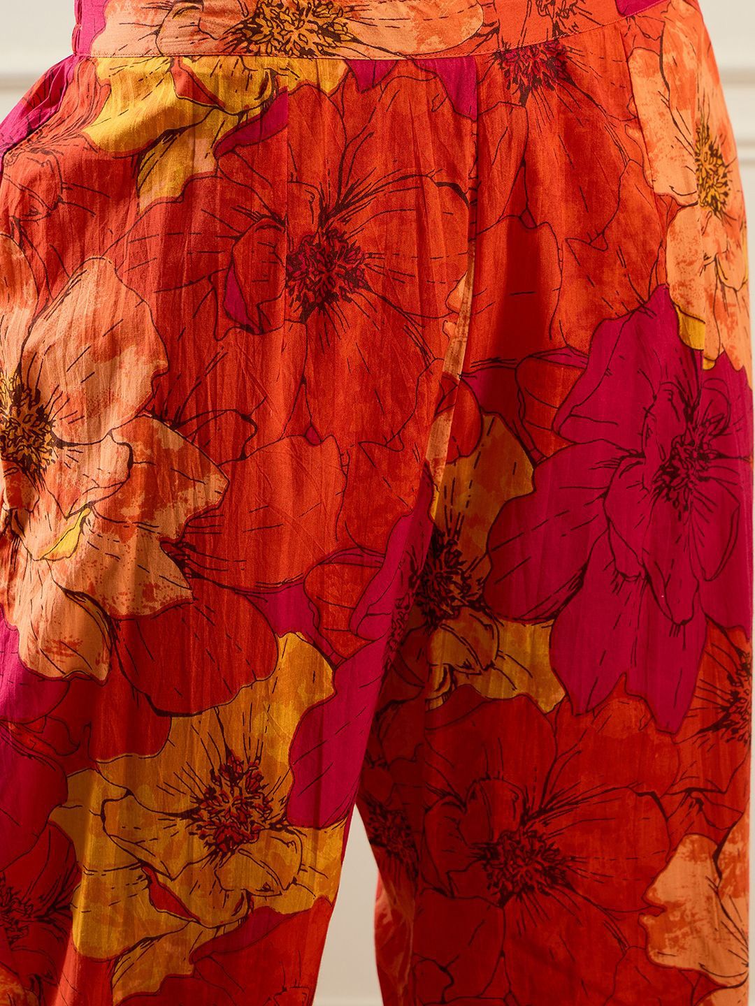 Floral Printed V-Neck Pure Cotton Straight Kurta With Trousers