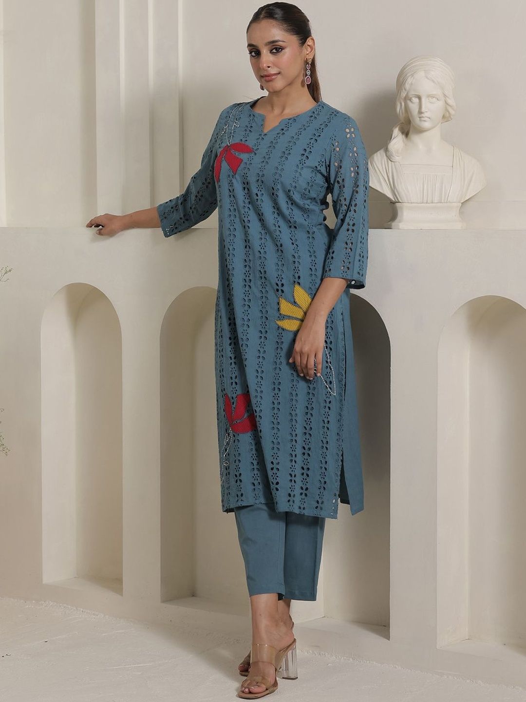 Women Floral Embroidered Regular Thread Work Pure Cotton Kurta with Trousers