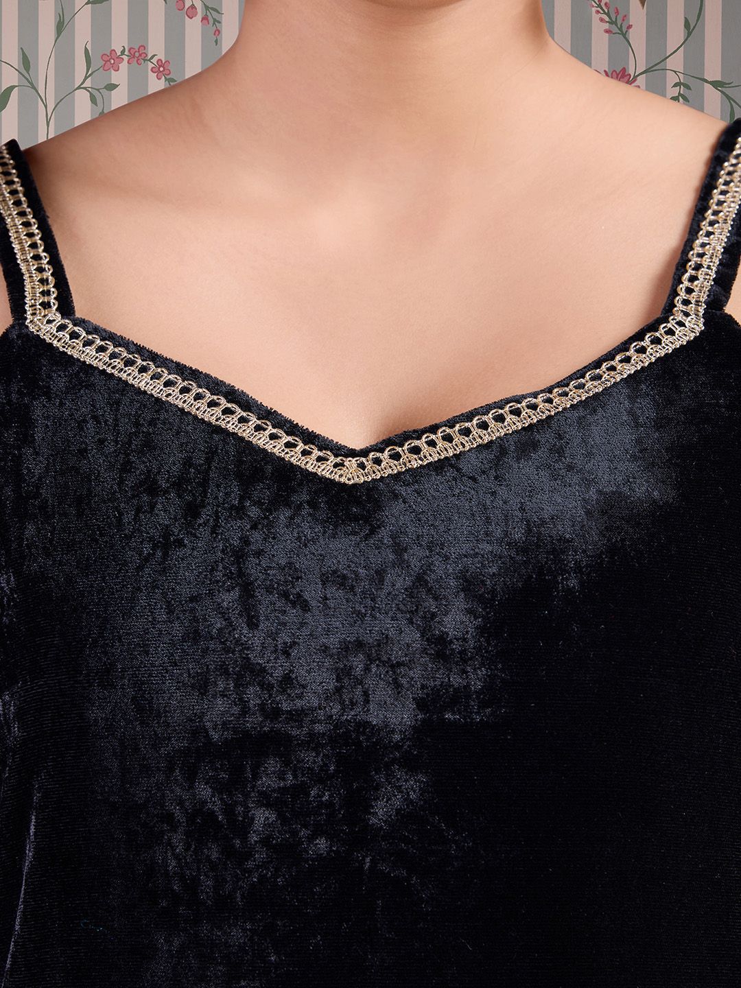 Dhiyona OD  V Neck Gotta Patti Velvet Straight Kurta with Trousers & Dupatta