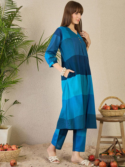 Dhiyona IE Colourblocked V-Neck A-Line Kurta & Trousers