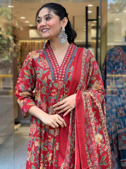 Dhiyona KL Women Floral Printed V-Neck Anarkali Kurta With Palazzos & Dupatta