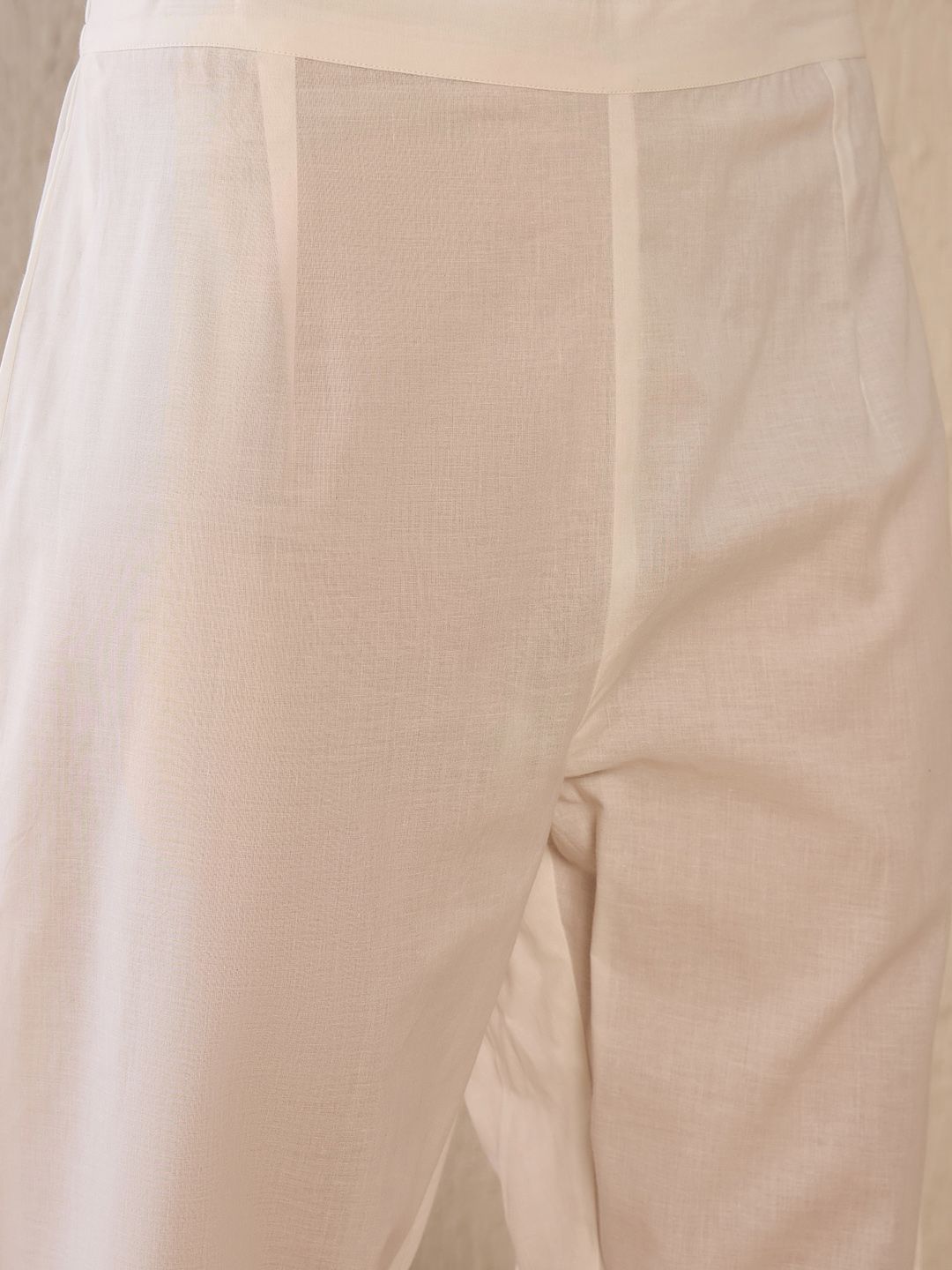 Women Floral Embroidered Regular Thread Work Pure Cotton Kurta with Trousers & With Dupatta