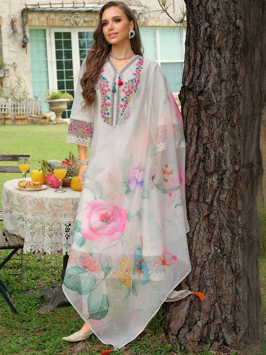 Women Floral Embroidered Regular Thread Work Kurta with Trousers & With Dupatta