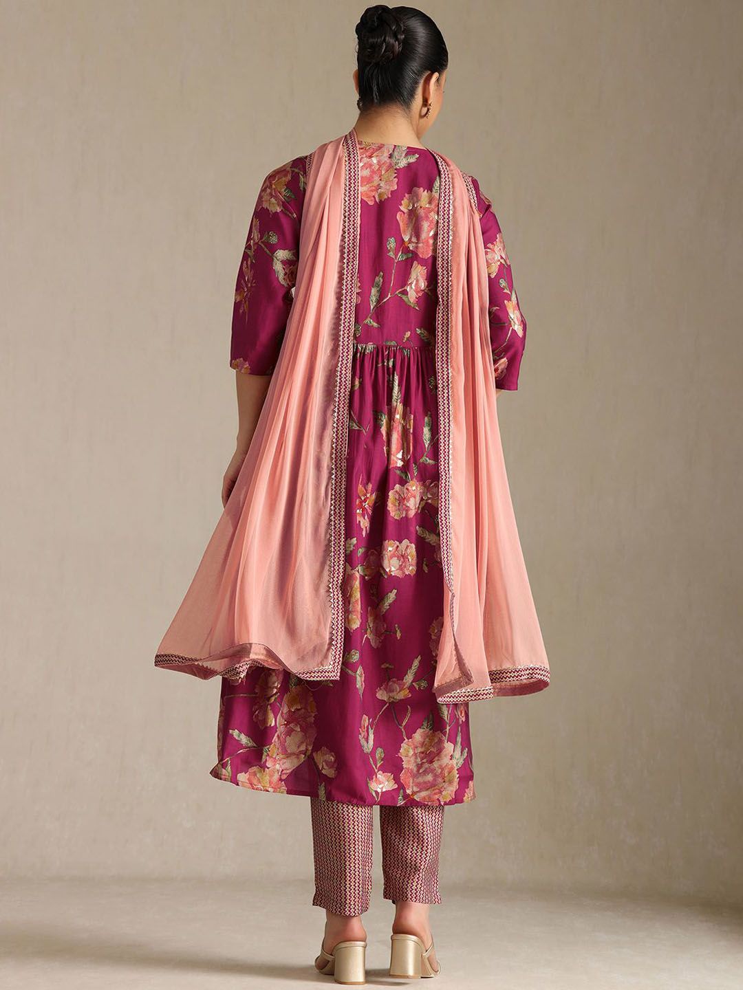 Dhiyona SO Women's Women Printed Sequinned Detail Kurta with Trousers & With Dupatta