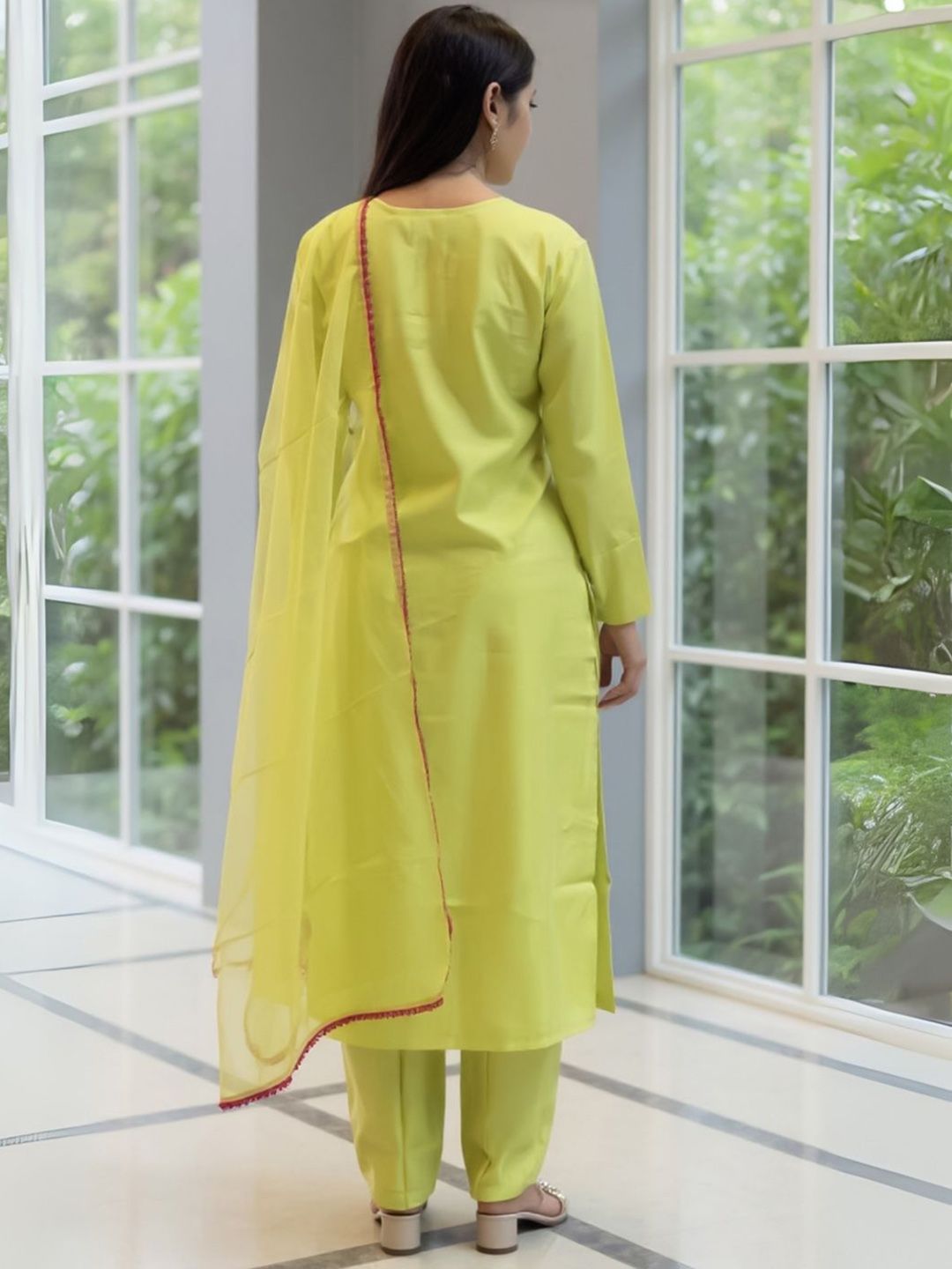 Women Ethnic Motifs Embroidered Kurta with Trousers & Dupatta Kurta Sets