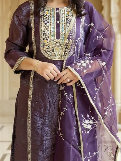 Women Woven Design Thread Work Kurta With Trousers & Dupatta Kurta Sets