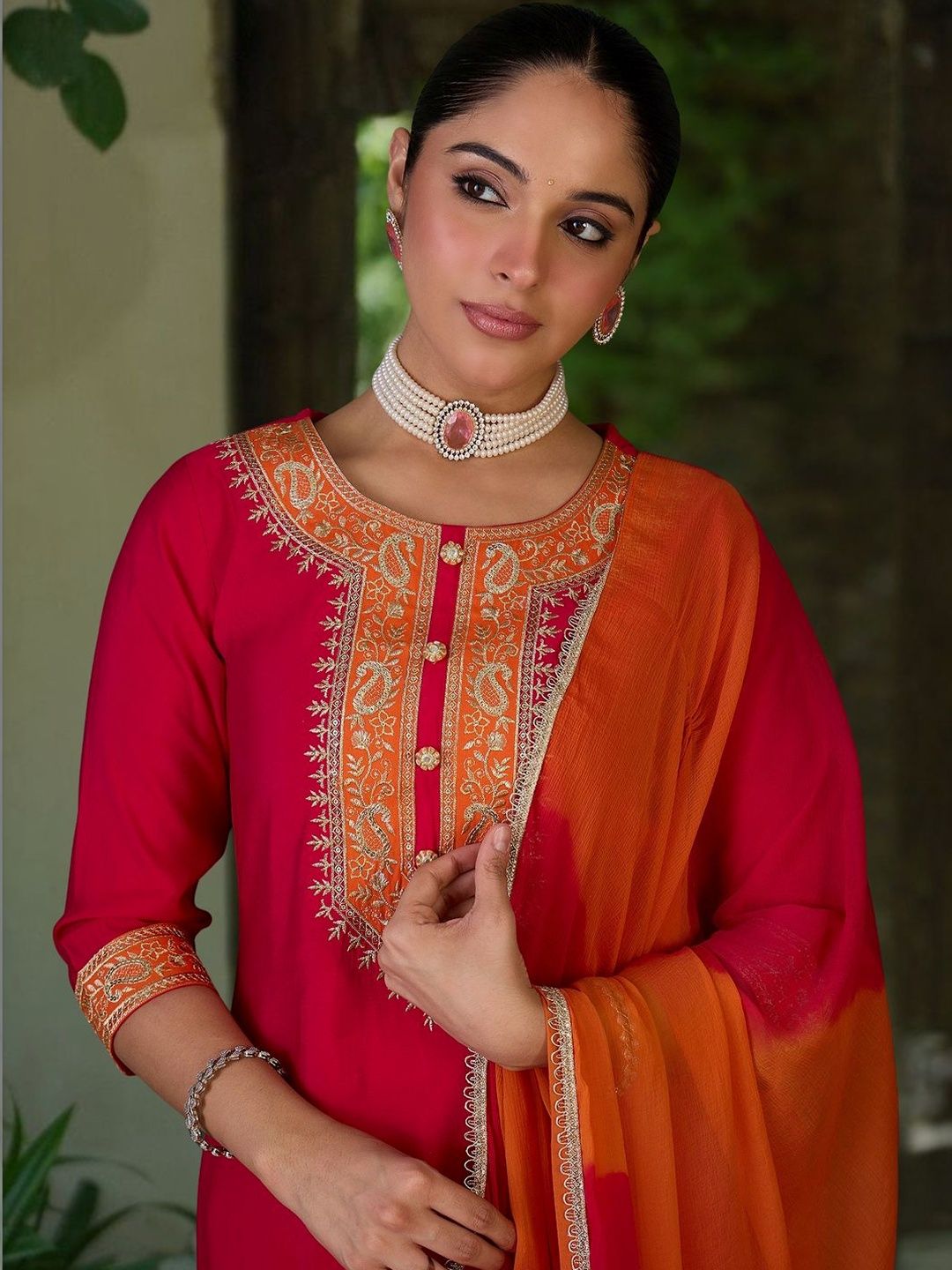 Dhiyona IE Women Ethnic Motifs Embroidered Regular Kurta with Trousers & With Dupatta