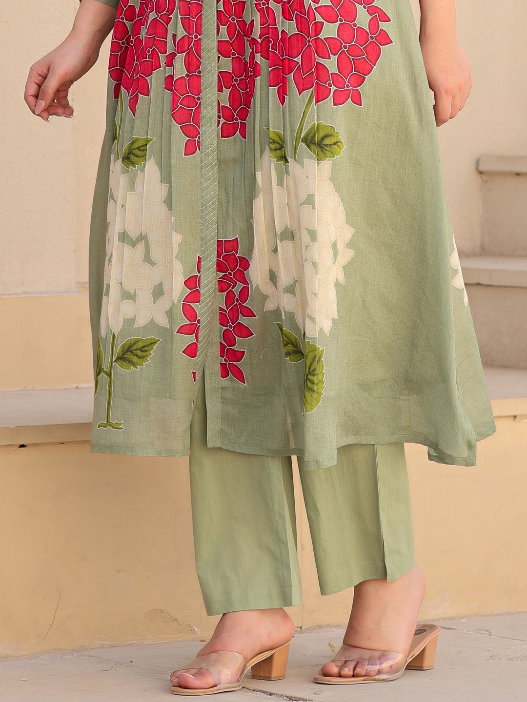 Dhiyona IE Floral Printed Pure Cotton Mandarin Collar Tunic With Trousers