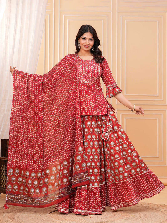 Dhiyona KL Women Floral Printed Regular Pure Cotton Kurti with Skirt & Dupatta