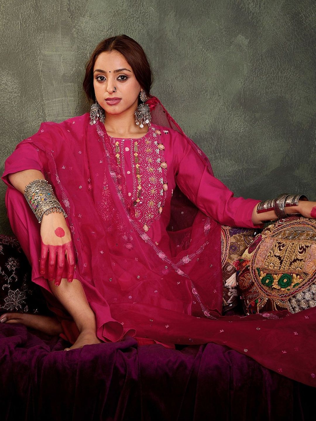 Women Ethnic Motifs Embroidered Regular Thread Work Kurta with Trousers & With Dupatta