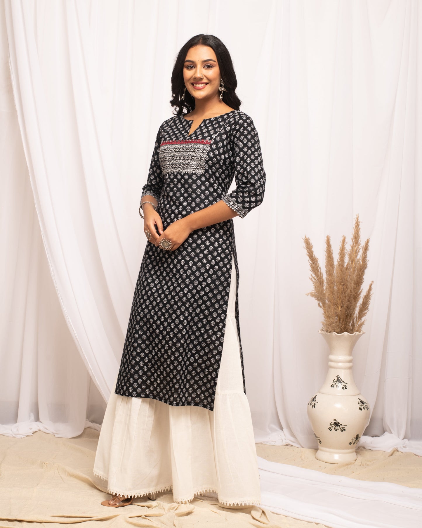 Women's Floral Printed Black Cotton Straight Kurta