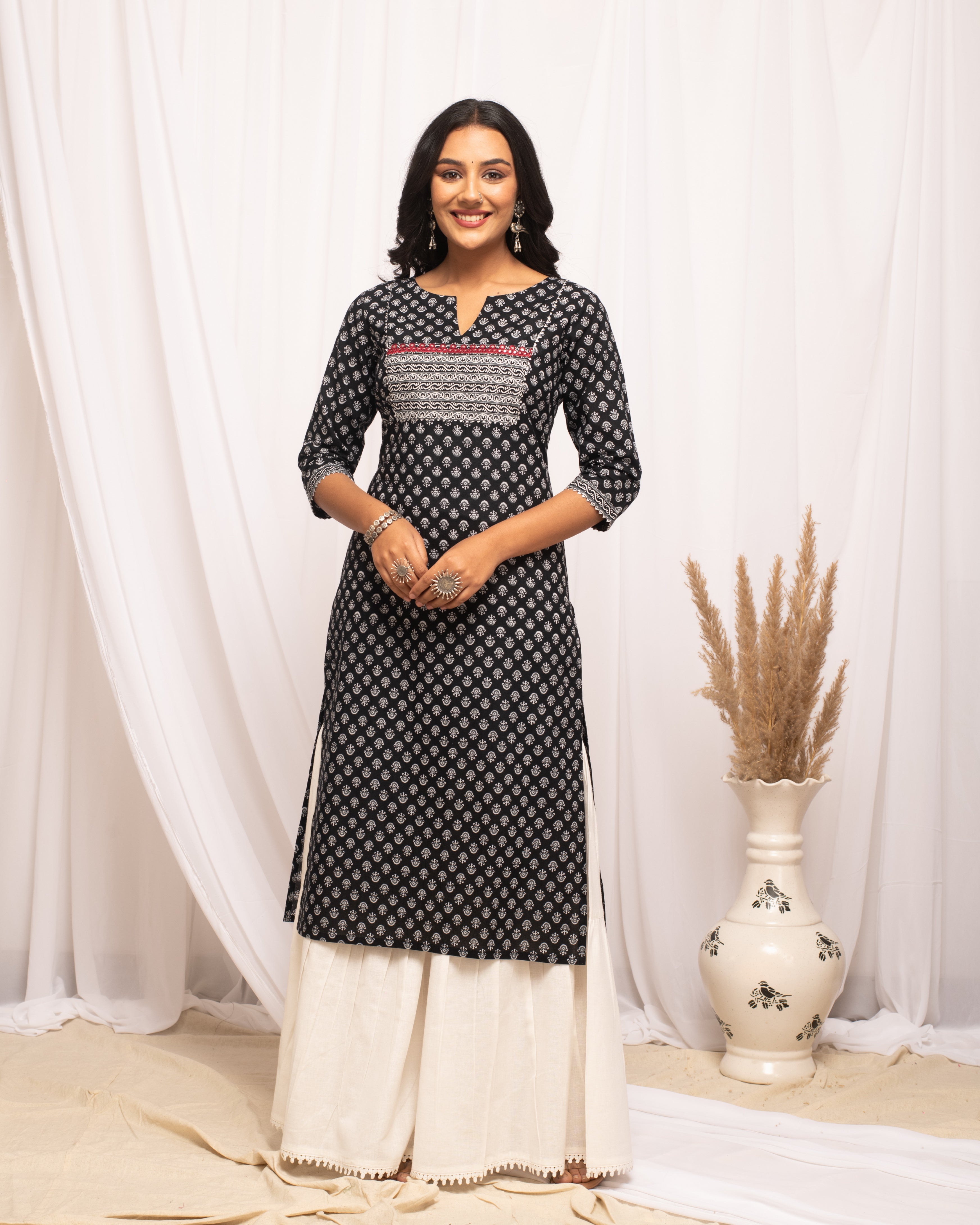 Women's Floral Printed Black Cotton Straight Kurta