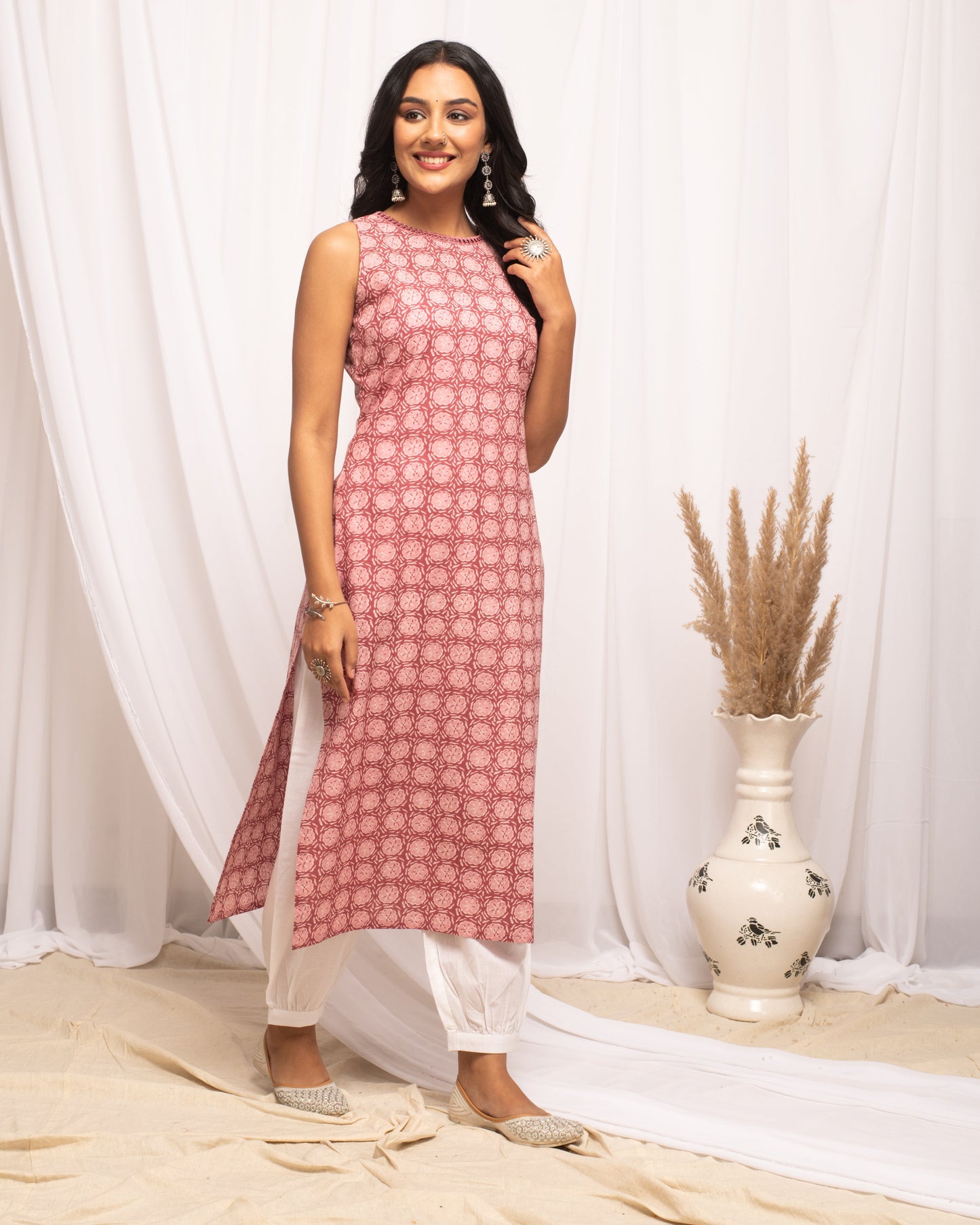 Women's Floral Printed Pink Cotton Straight Kurta