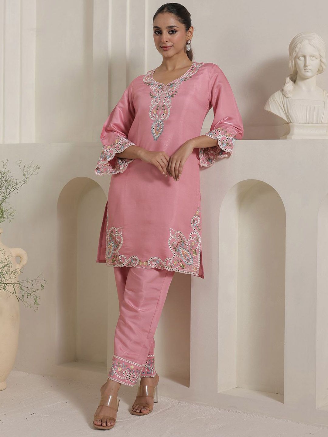 Dhiyona IE Women Embroidered Kurta & Trouser Co-Ord Set