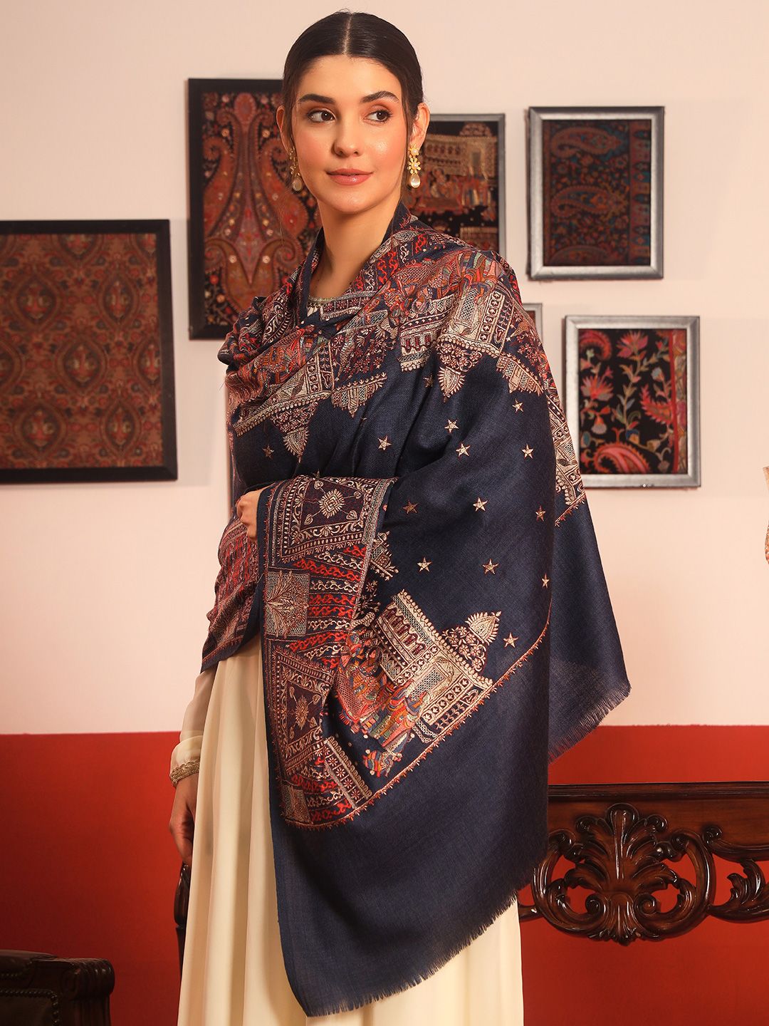 Dhiyona PA Paisley Embroidered Woollen Shawl