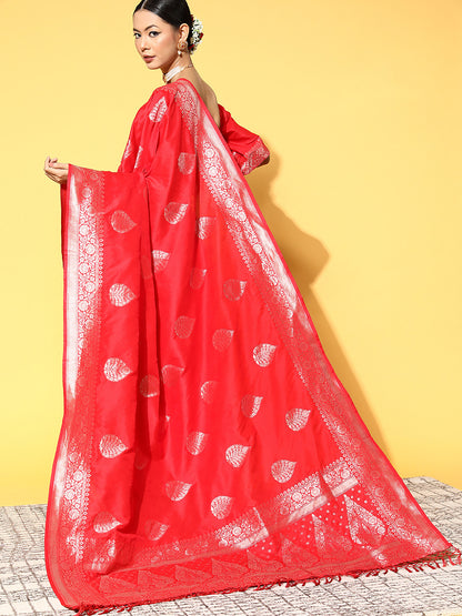 Women's Silk Blend Red Woven Design Celebrity Saree With Blouse Piece