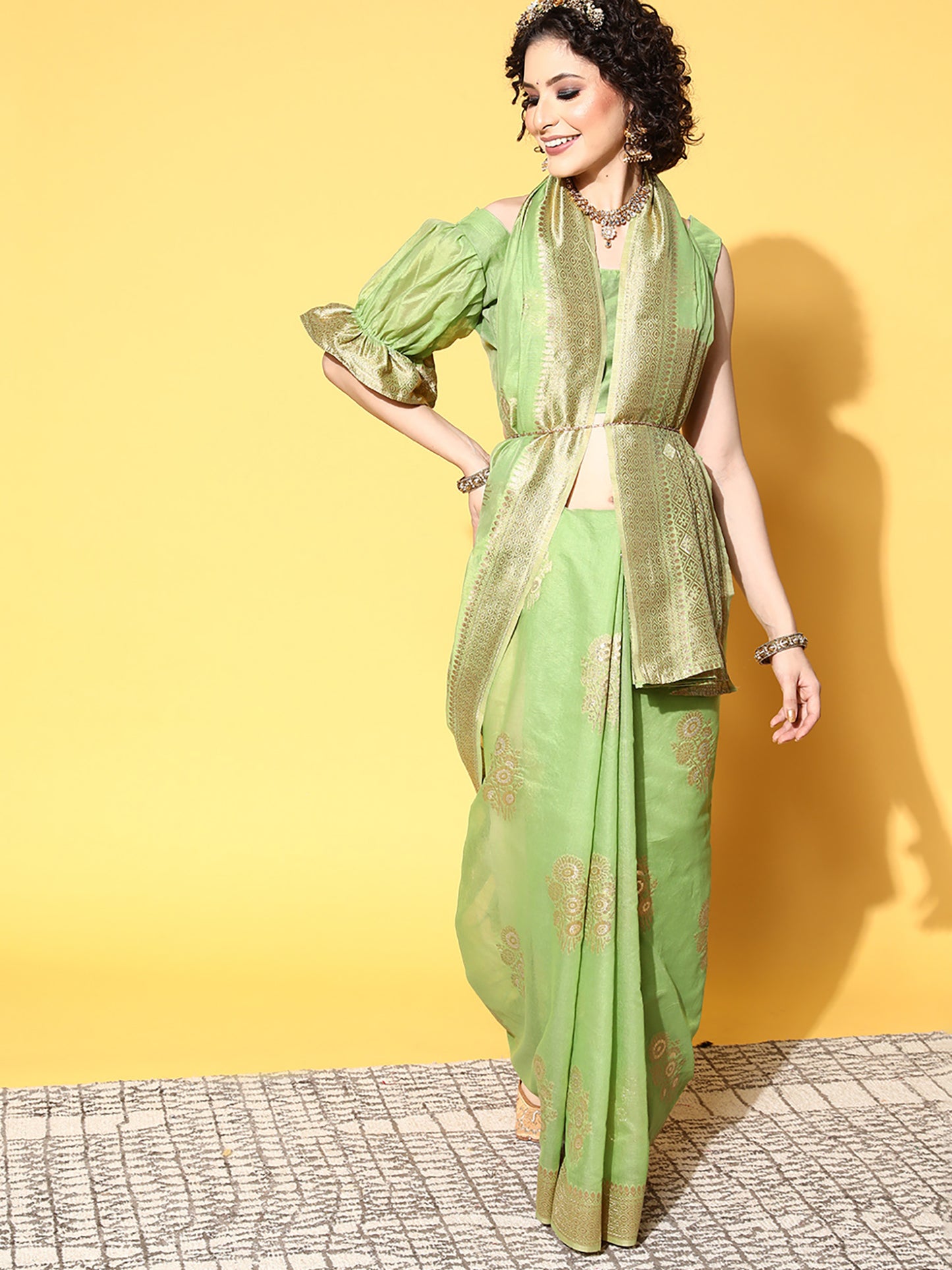 Women's Cotton Blend Green Woven Design Celebrity Saree With Blouse Piece