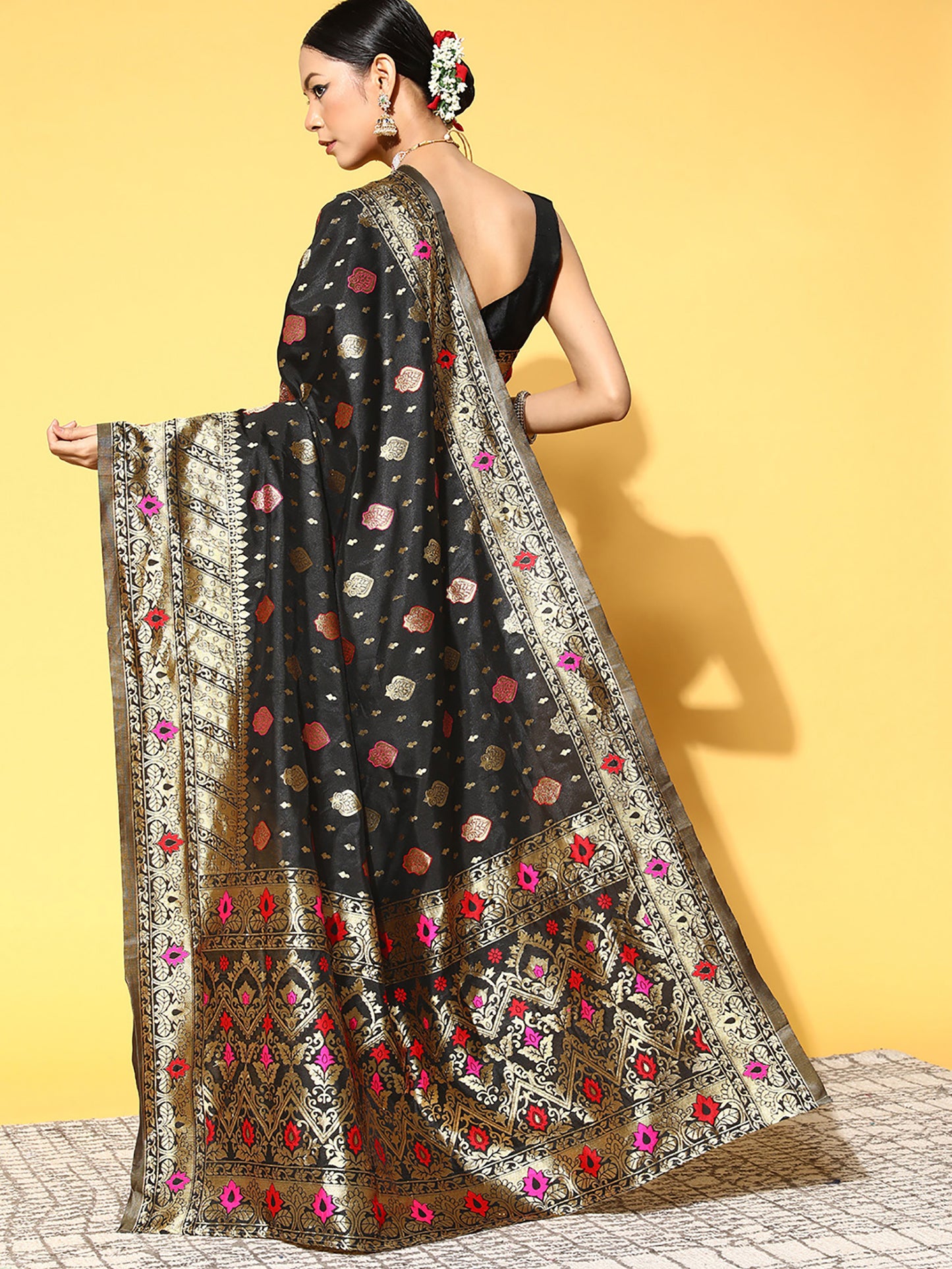 Women's Silk Blend Black Woven Design Celebrity Saree With Blouse Piece