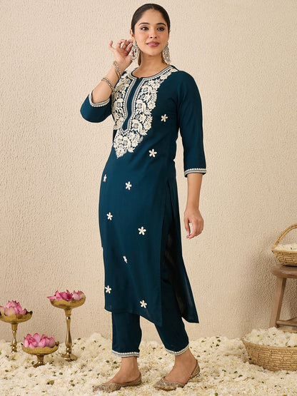 Dhiyona IE Embroidered Tunic With Trousers Co-Ords