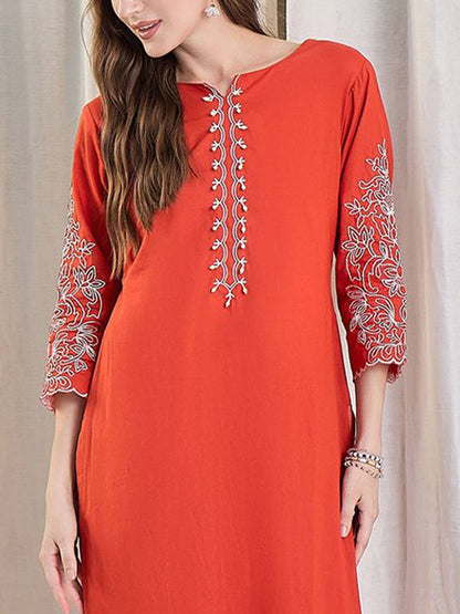 Women Ethnic Motifs Embroidered Cotton Kurta with Trousers