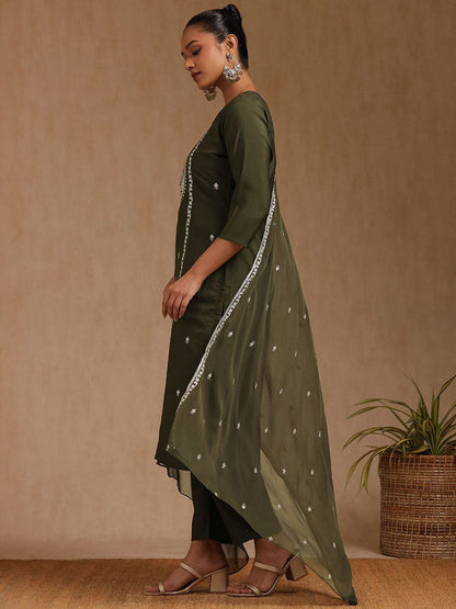 Dhiyona SO Women's Floral Embroidered U-Neck Sequinned Straight Kurta With Trousers & Dupatta