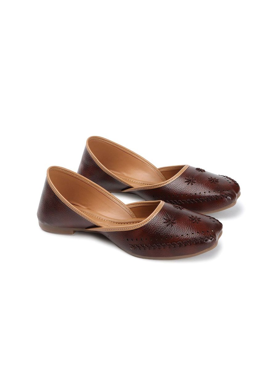 Dhiyona AK Women Embellished Ballerinas
