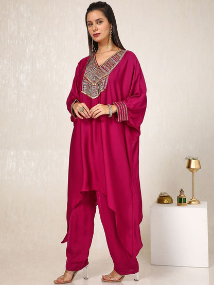 Dhiyona SO Women's V-Neck Three-Quarter Sleeves Mirror Work Kaftan Kurta With Trouser