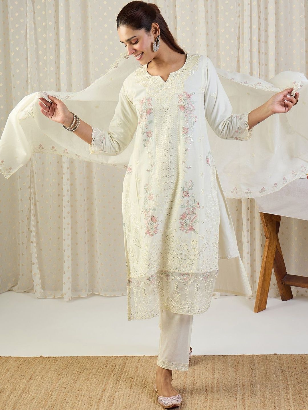 Floral Embroidered Thread Work Pure Cotton Kurta With Trousers & Dupatta