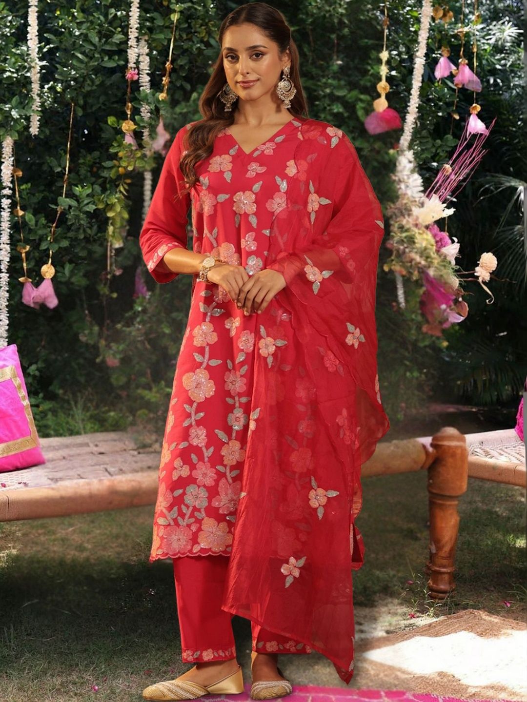 Dhiyona IE Women Floral Embroidered Regular Sequinned Kurta with Trousers & With Dupatta