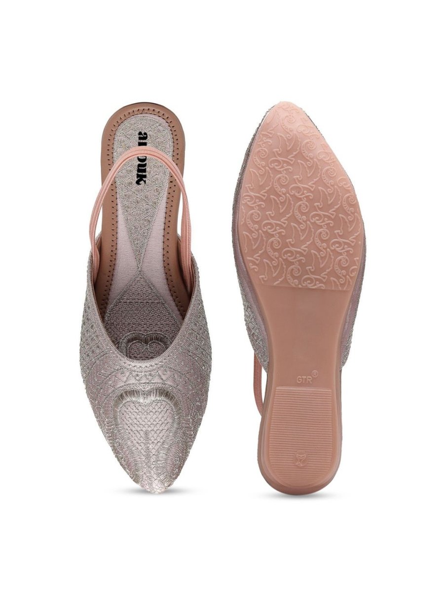 Dhiyona AK Women Embellished Flats