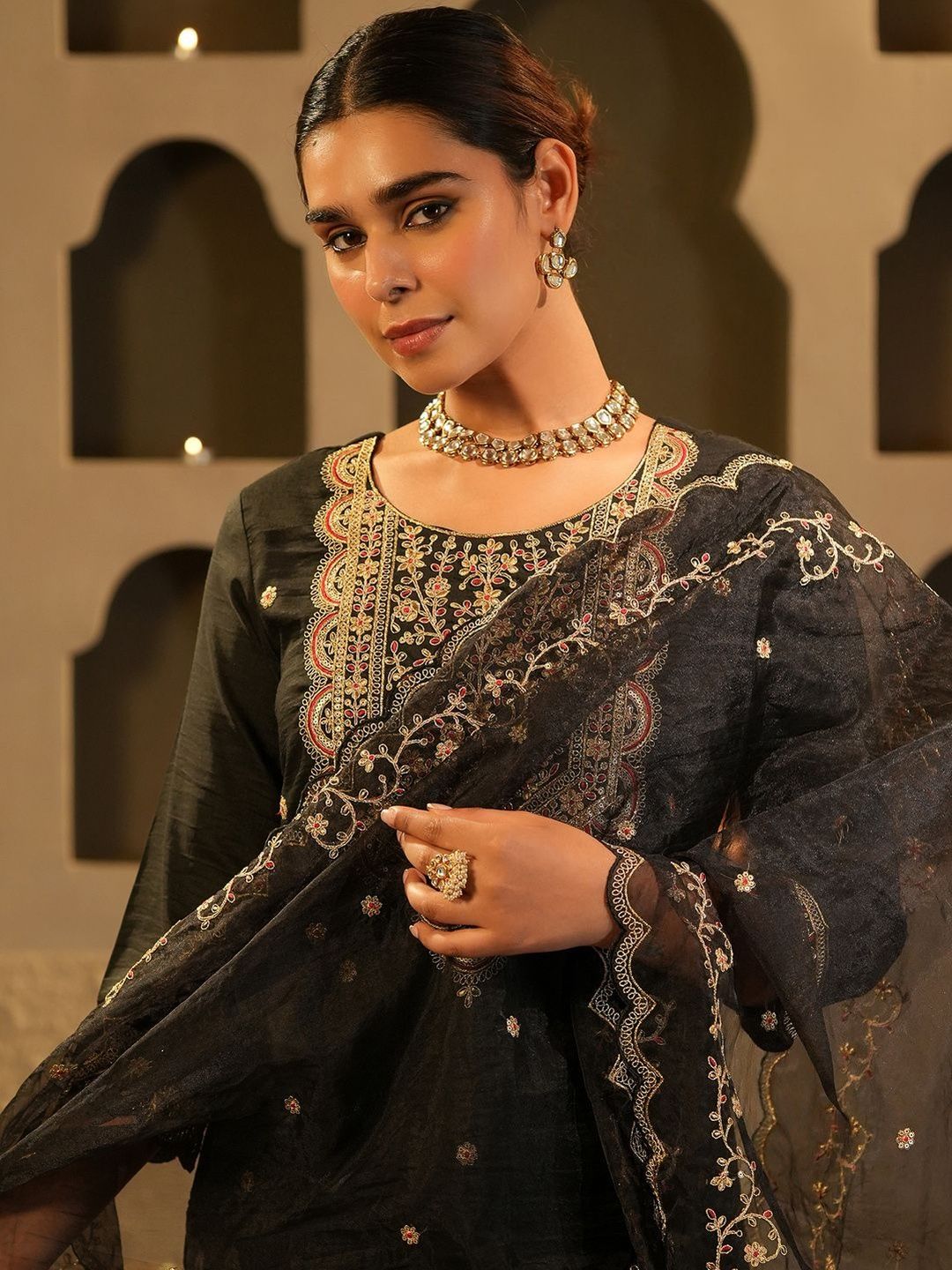 Women Ethnic Motifs Embroidered Kurta With Trousers & Dupatta Kurta Sets