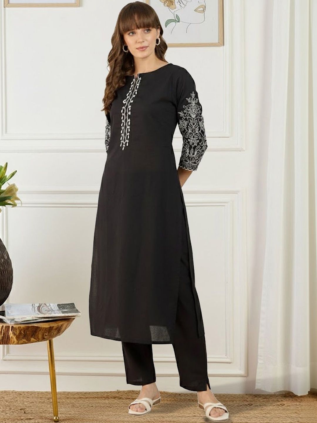 Women Ethnic Motifs Embroidered Regular Thread Work Pure Cotton Kurta with Trousers