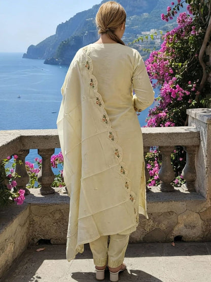 Floral Embroidered Thread Work Pure Cotton Straight Kurta With Trousers & Dupatta