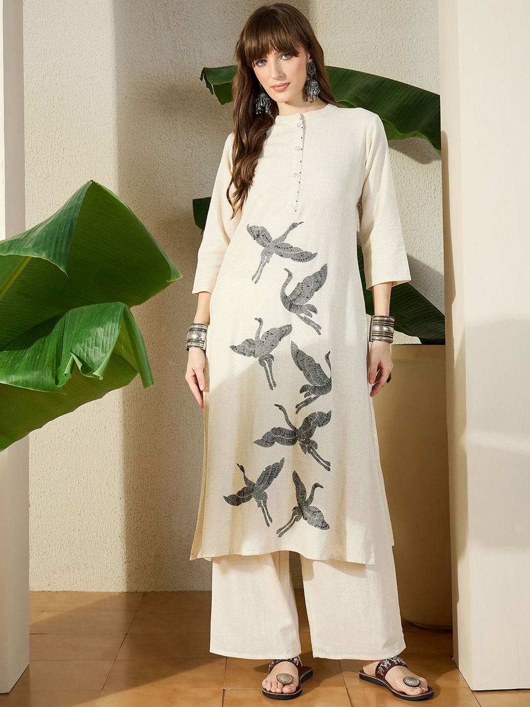 Dhiyona IE Embroidered Mandarin Collar Tunic With Trouser