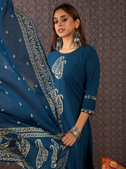 Paisley Printed Round Neck Thread Work Pure Cotton Kurta & Trousers With Dupatta