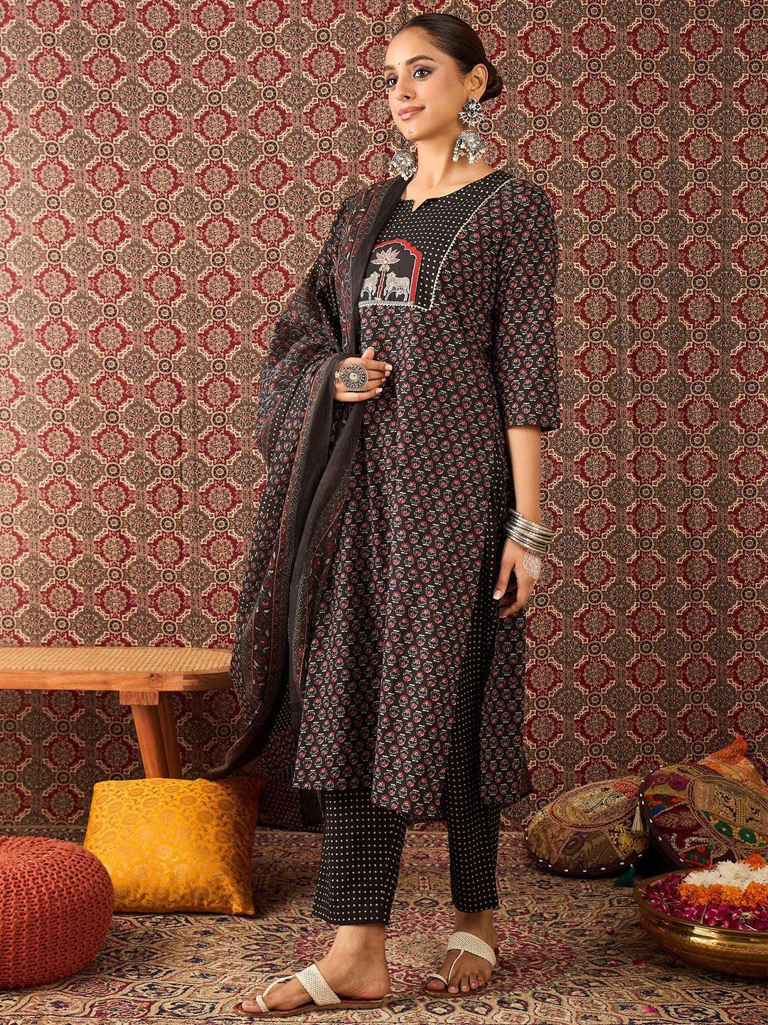 Floral Printed Pure Cotton Straight Kurta Trousers With Dupatta