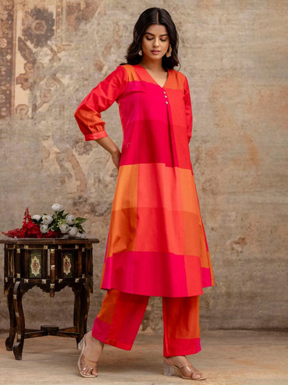 Women Colourblocked V-Neck Regular Kurta with Trousers
