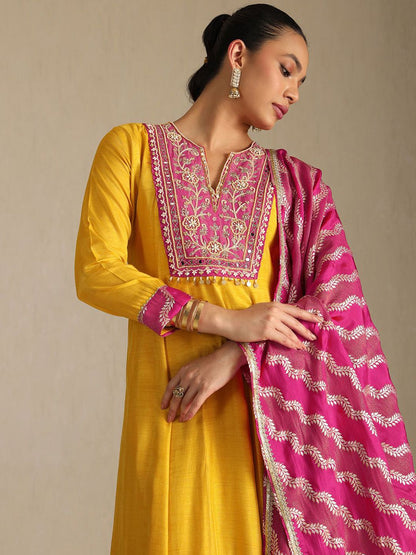 Dhiyona SO Women's Women Floral Embroidered Empire Zardozi Kurta Sets With Dupatta