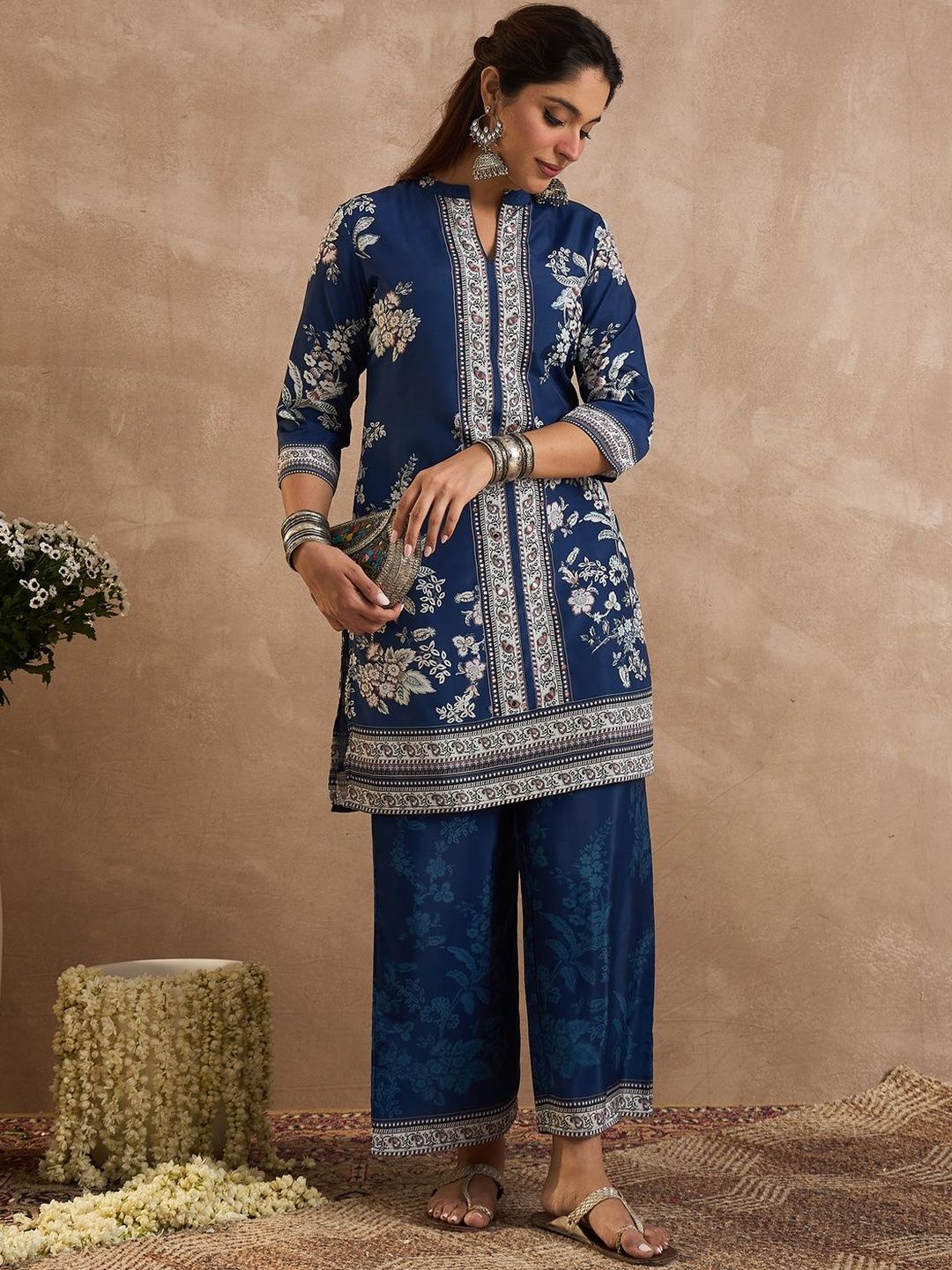 Women Floral Printed Kurta with Palazzos