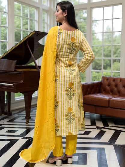 Women Floral Printed Pure Cotton Kurta with Trousers & Dupatta